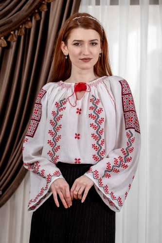 Ie traditionala Iuliana