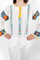 Ie romaneasca Livioara brodata cu fir multicolor bluza traditionala lucrata manual zona Moldova